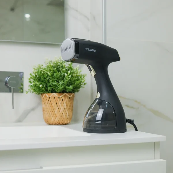 Lucera steamer